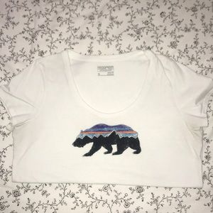 Women’s Patagonia Scoop Neck T Shirt with Bear